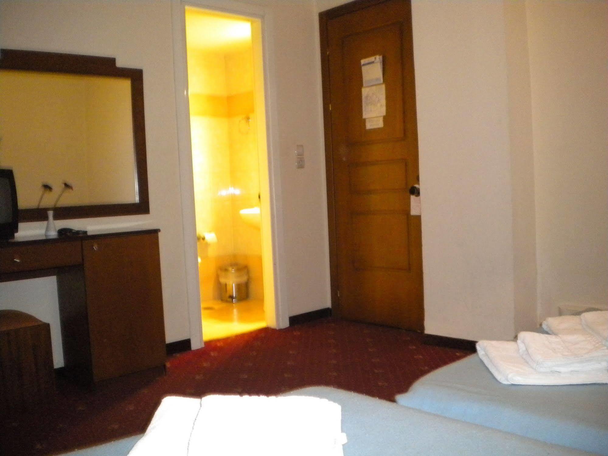 Athens Moka Hotel Екстериор снимка